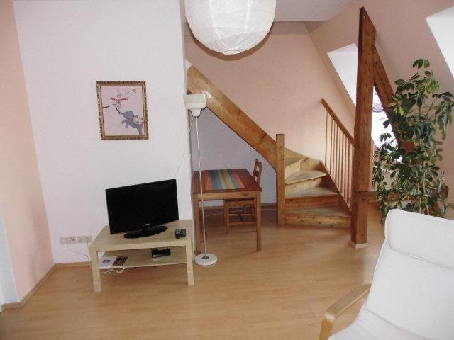 Sehr-Schoene-4-Raum-Maisonette-Fewo-Mit-110Qm-Balkon-Zentral-Preiswert-T7 Dresde Extérieur photo